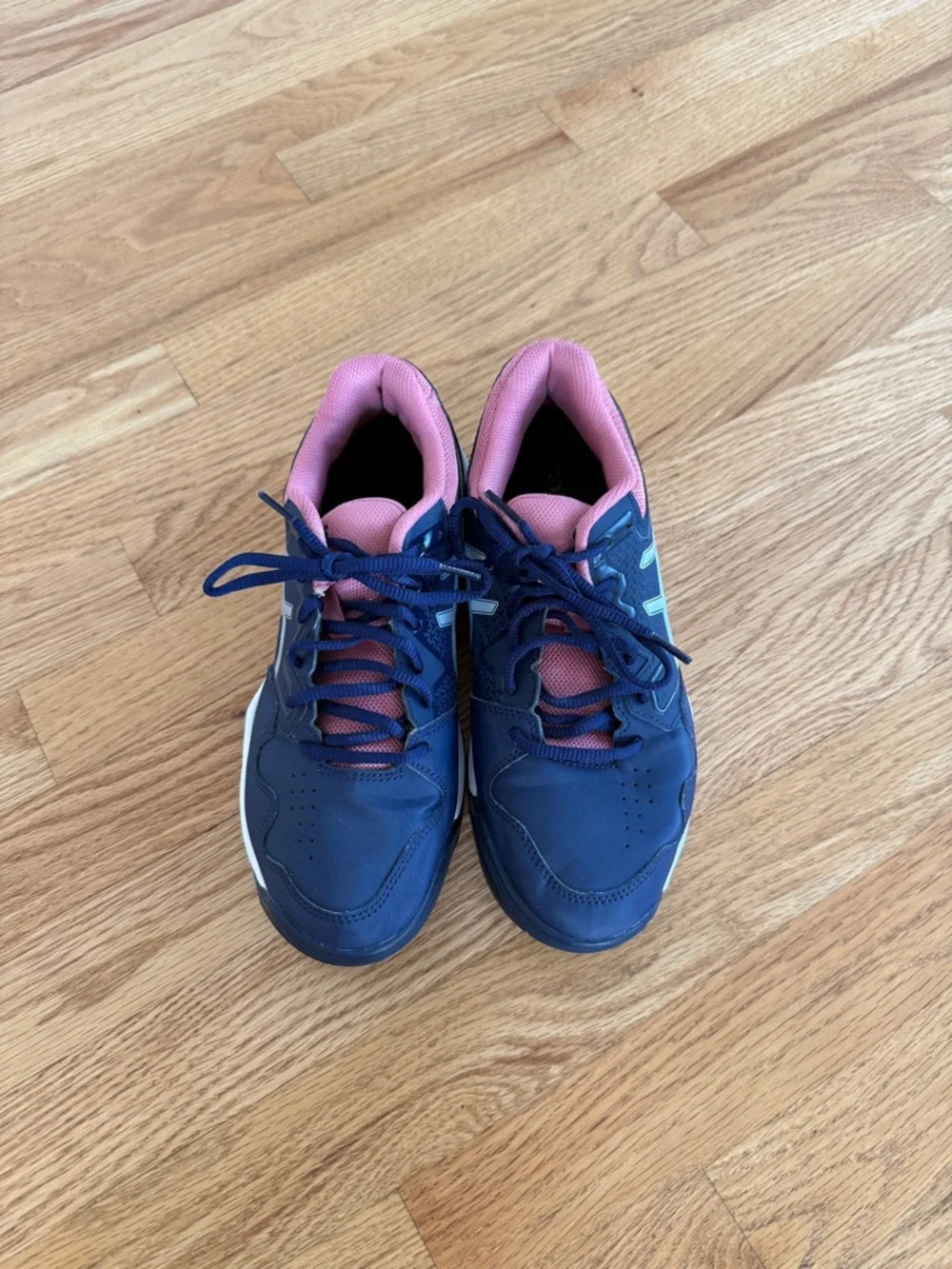 Asics tennis shoes